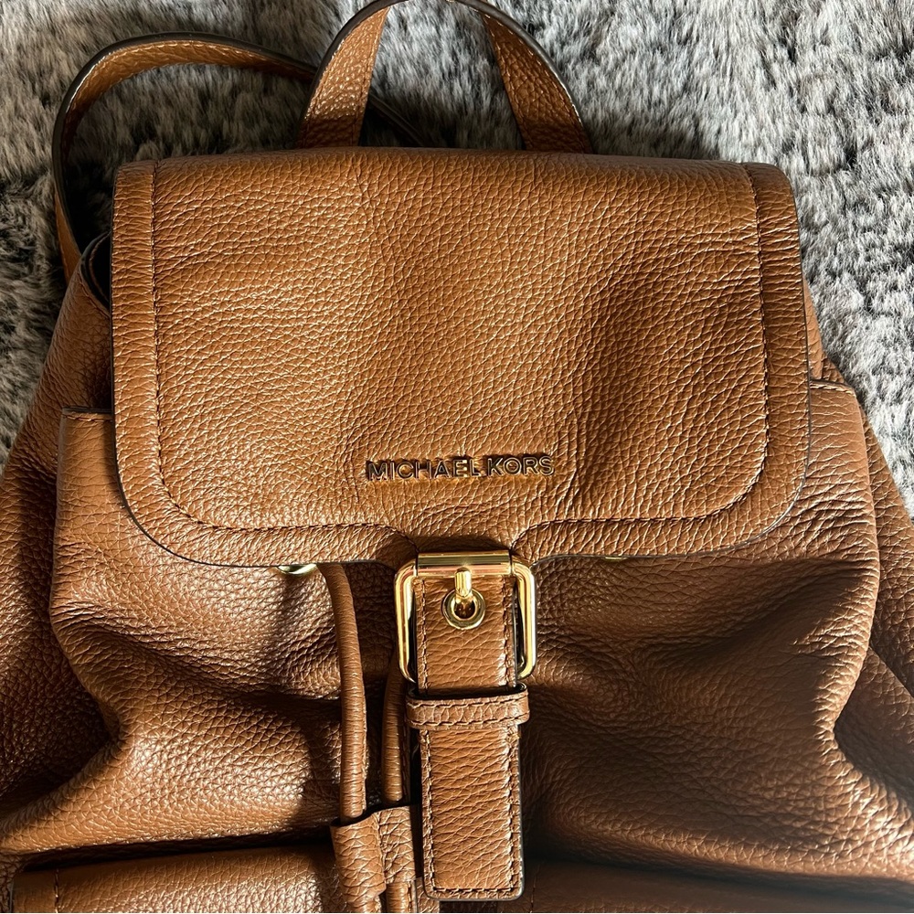 Michael Kors Tan Susie Large Flap Backpack - Picture 3 of 12